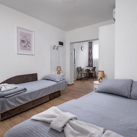Apartmani Kaan ポドゴリツァ エクステリア 写真