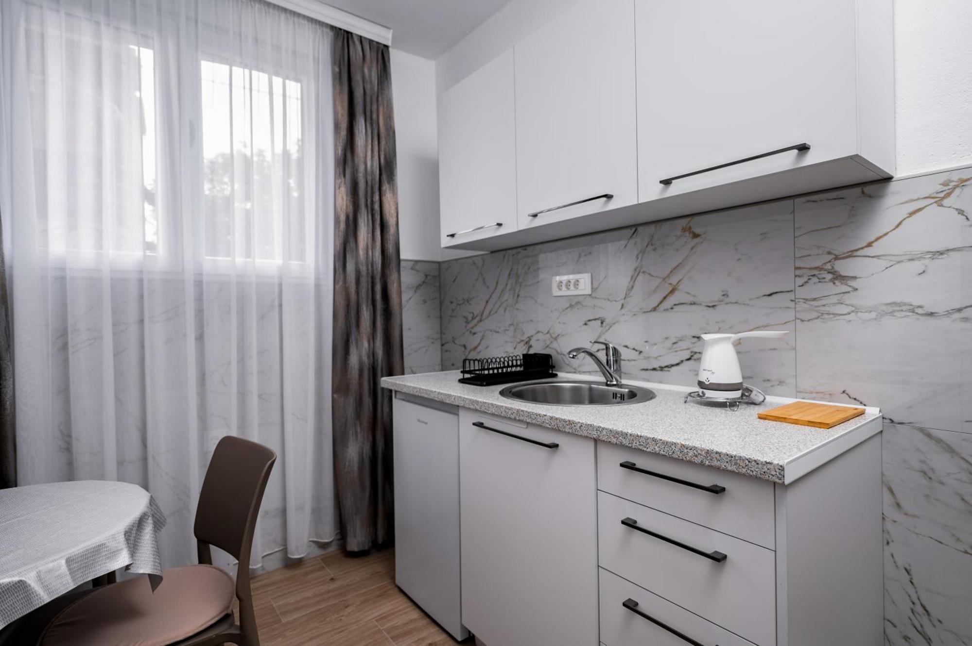 Apartmani Kaan ポドゴリツァ エクステリア 写真