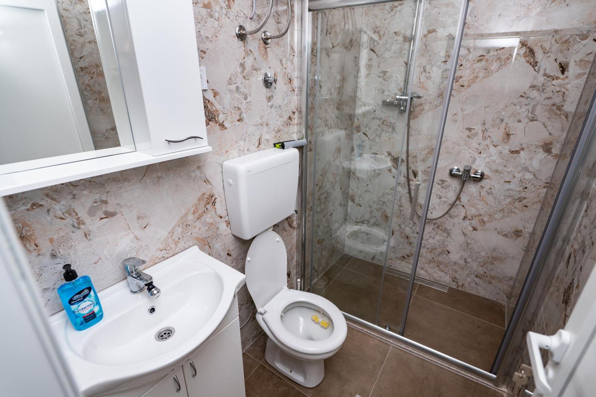 Apartmani Kaan ポドゴリツァ エクステリア 写真