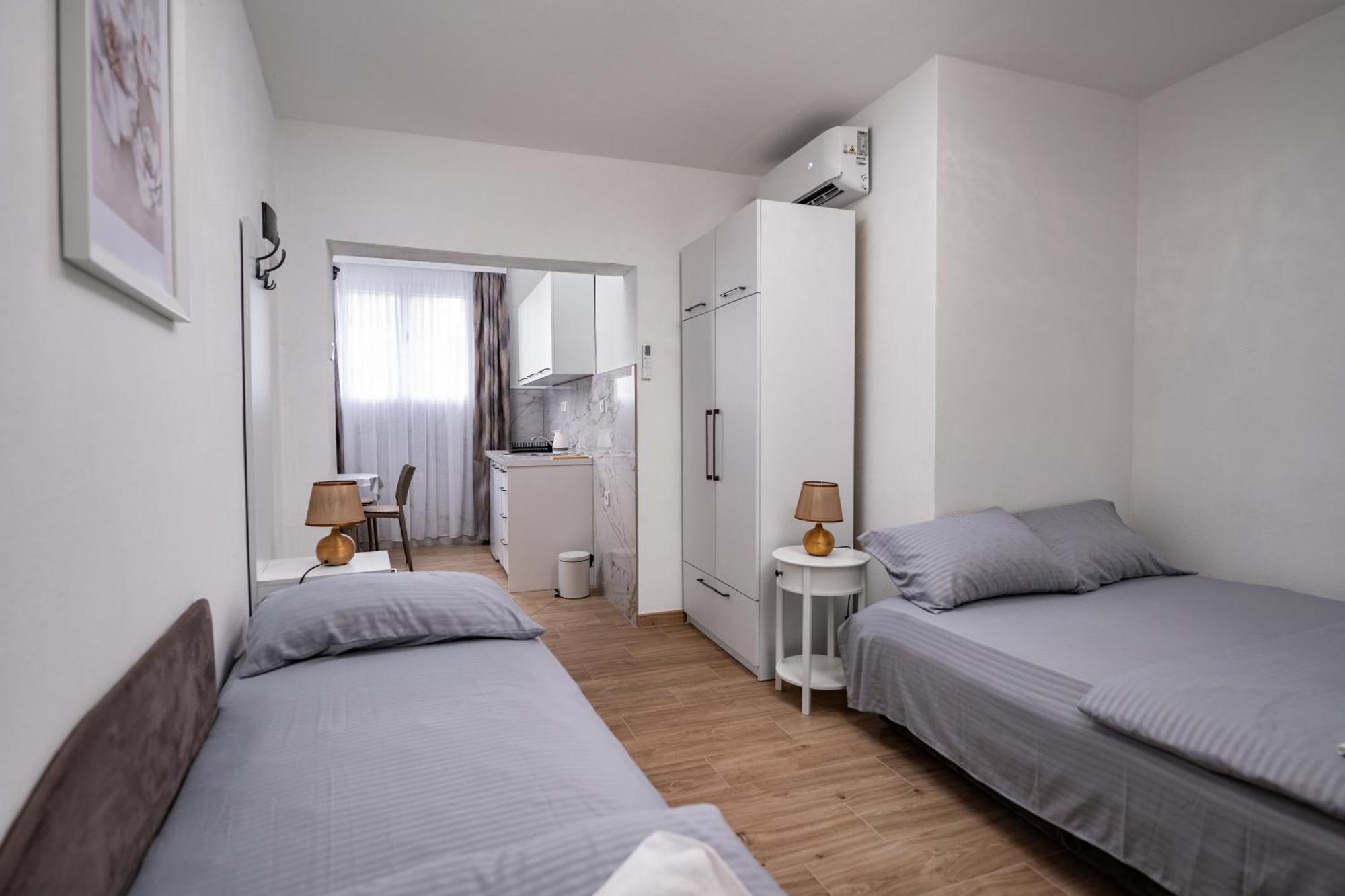 Apartmani Kaan ポドゴリツァ エクステリア 写真