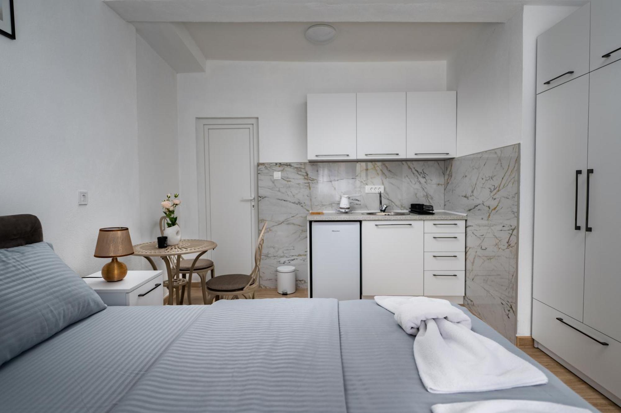 Apartmani Kaan ポドゴリツァ エクステリア 写真